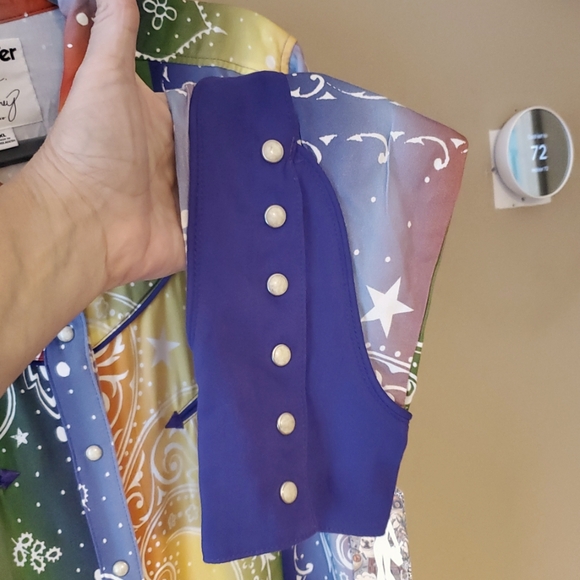 Wrangler x Lainey Wilson Rainbow Bandana Pearl Snap Western Shirt Size XL NWT'S - Picture 6 of 11